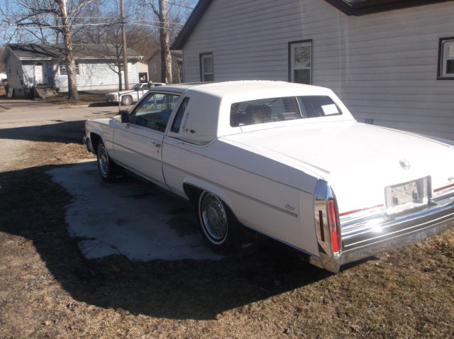 1983 Cadillac Fleetwood Brougham d'Elegance Coupe 2-Door - photo 3