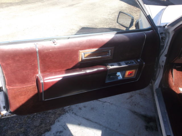 1983 Cadillac Fleetwood Brougham d'Elegance Coupe 2-Door - photo 9