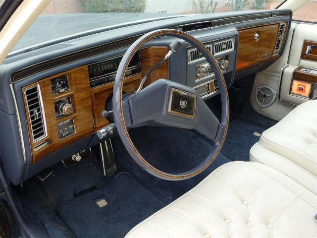 1983 Cadillac Fleetwood Brougham d'Elegance Sedan 4-Door - photo 11