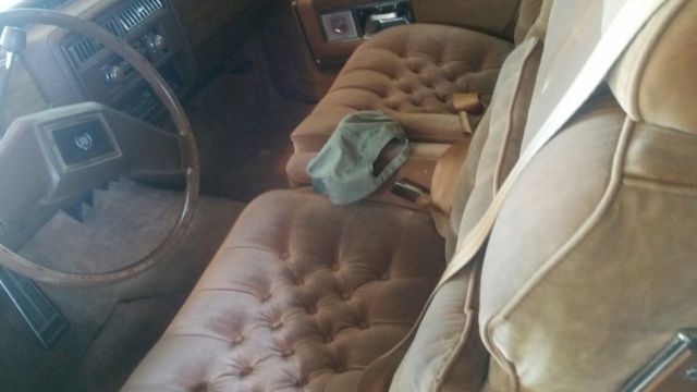 1983 Cadillac Brougham Fleetwood - photo 3
