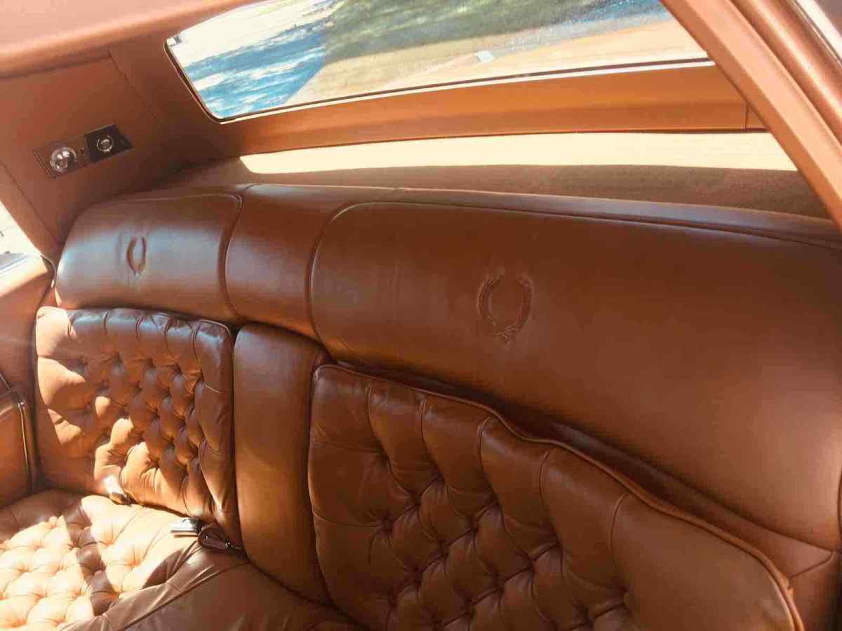 1983 Cadillac Fleetwood BROUGHAM - photo 5