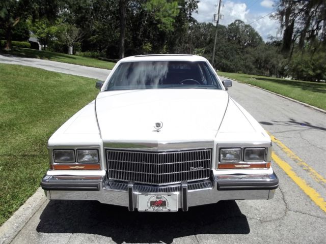 1983 Cadillac Fleetwood - photo 9