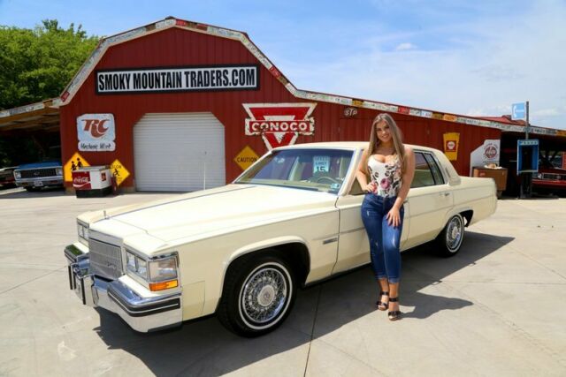 1983 Cadillac Sedan DeVille