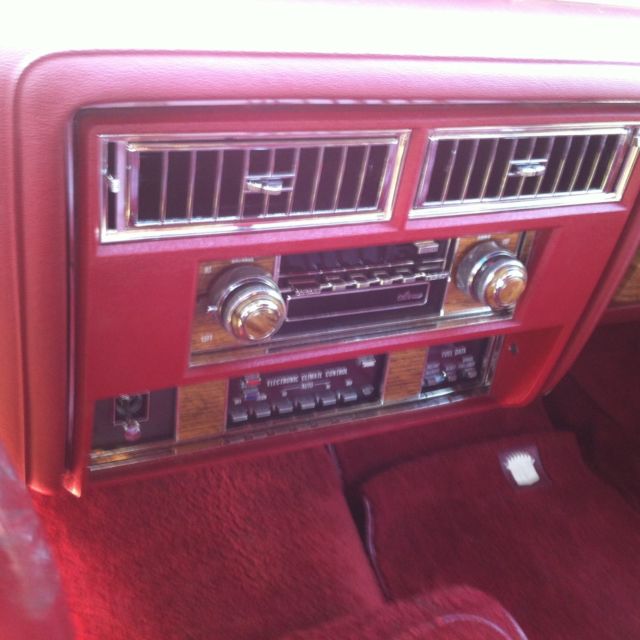 1983 Cadillac DeVille - photo 2