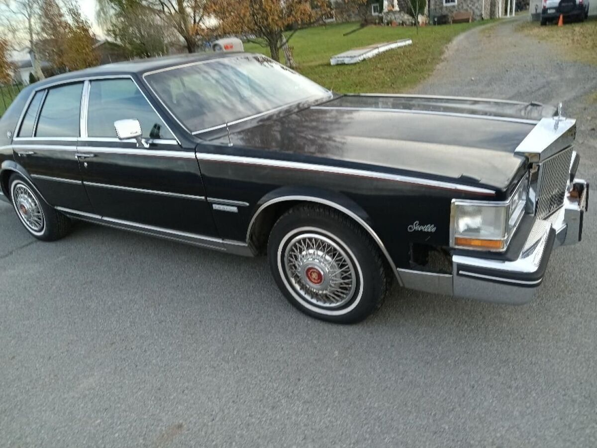 1983 Cadillac Seville Base 4dr Sedan - photo 2