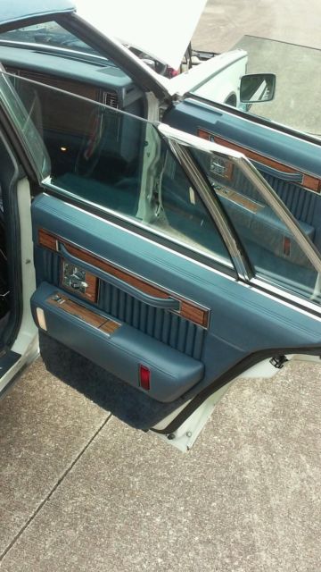 1983 Cadillac Seville - photo 8