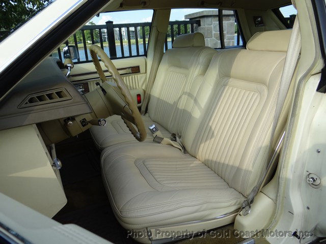 1983 Cadillac Seville Base Sedan 4-Door - photo 10