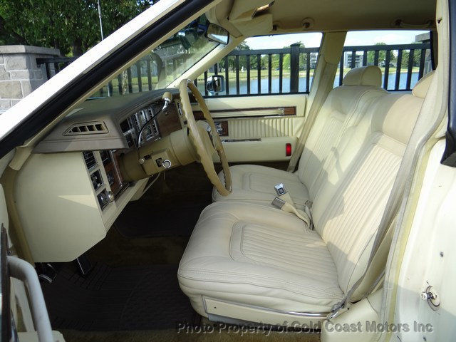 1983 Cadillac Seville Base Sedan 4-Door - photo 9