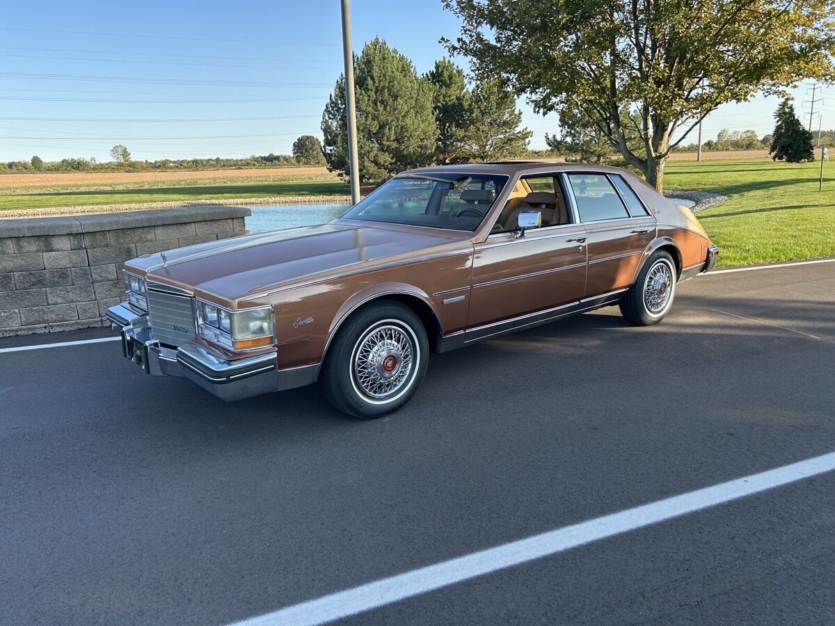 1983 Cadillac Seville - photo 2