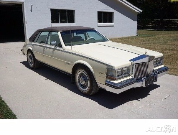 1983 Cadillac Seville Base Sedan 4-Door - photo 5