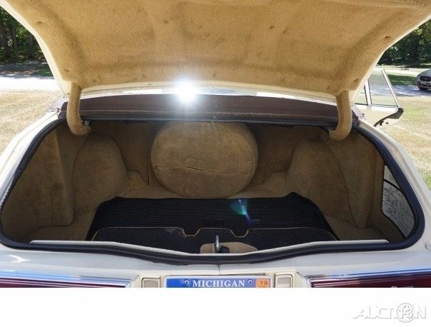 1983 Cadillac Seville Base Sedan 4-Door - photo 7