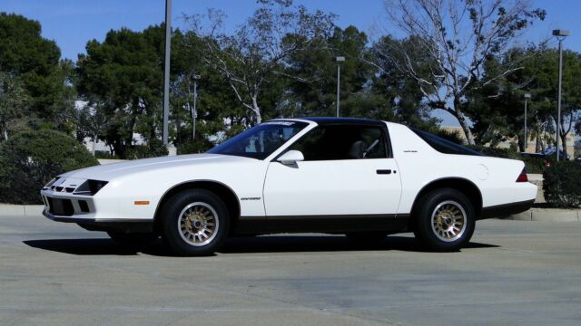 1983 CAMARO BERLINETTA RARE 5.0 5 SPEED 10K ORIG MI. SHOWROOM NEW! ORIG DOC! 1983 Chevrolet Camaro FREE SHIPPING WITH BUY IT NOW PRICE ONLY!!