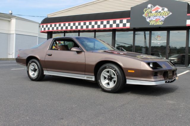 1983 Chevrolet Camaro Z/28 - photo 3