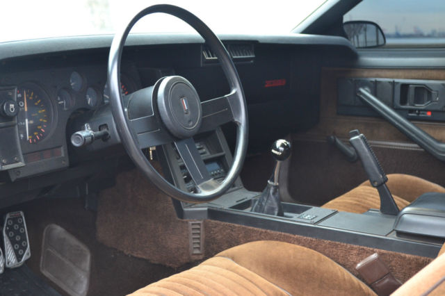 1983 Chevrolet Camaro Z28 - photo 4
