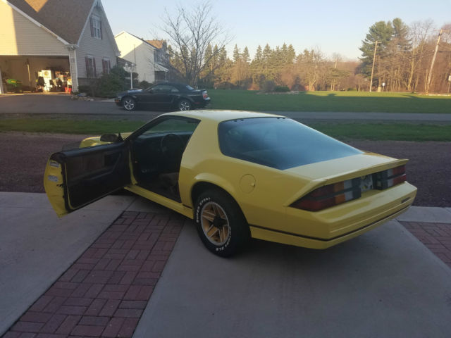 1983 Chevrolet Camaro Z28 - photo 2