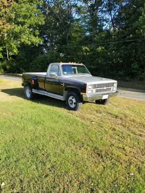 1983 Chevrolet C/K Pickup 3500 silverado - photo 3