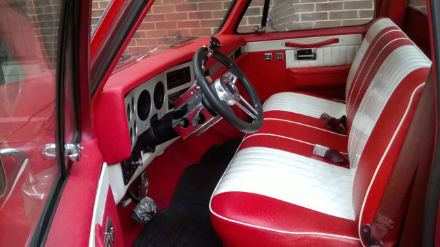1983 Chevrolet C-10 Custom Standard Cab Pickup 2-Door - photo 3