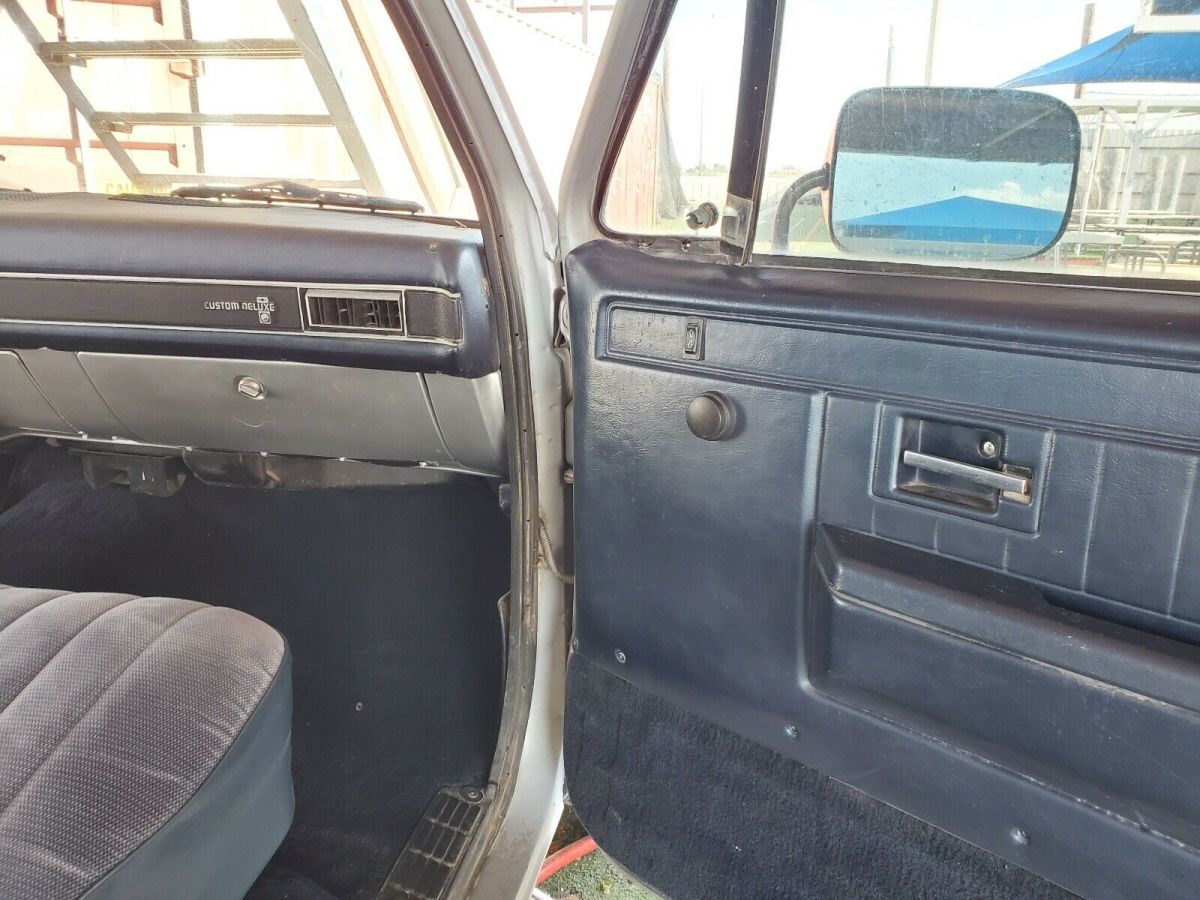 1983 Chevrolet C10 - photo 8
