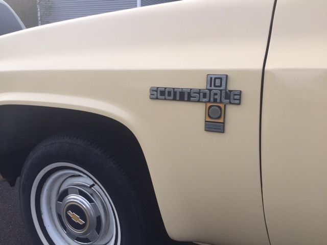 1983 Chevrolet C-10 SCOTTSDALE - photo 2