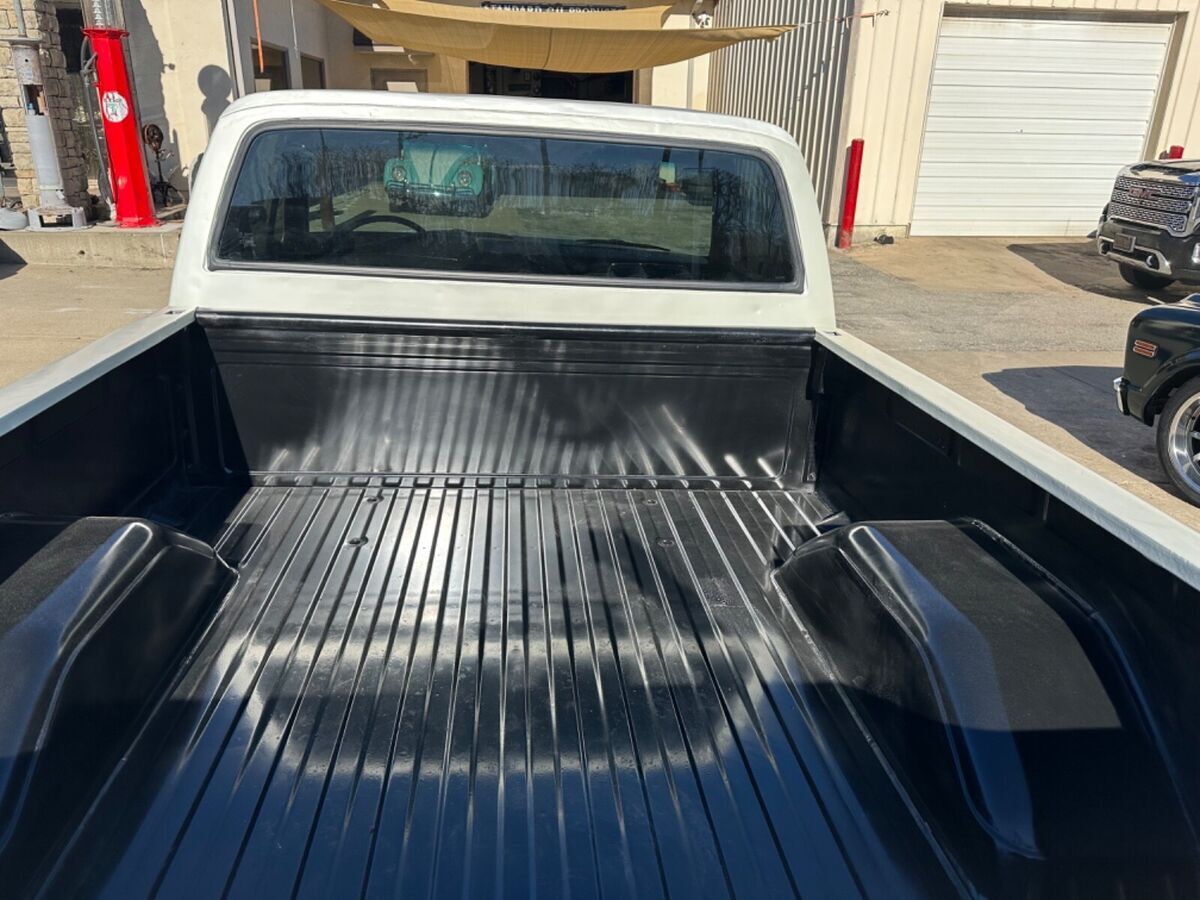 1983 Chevrolet C-10 - photo 8