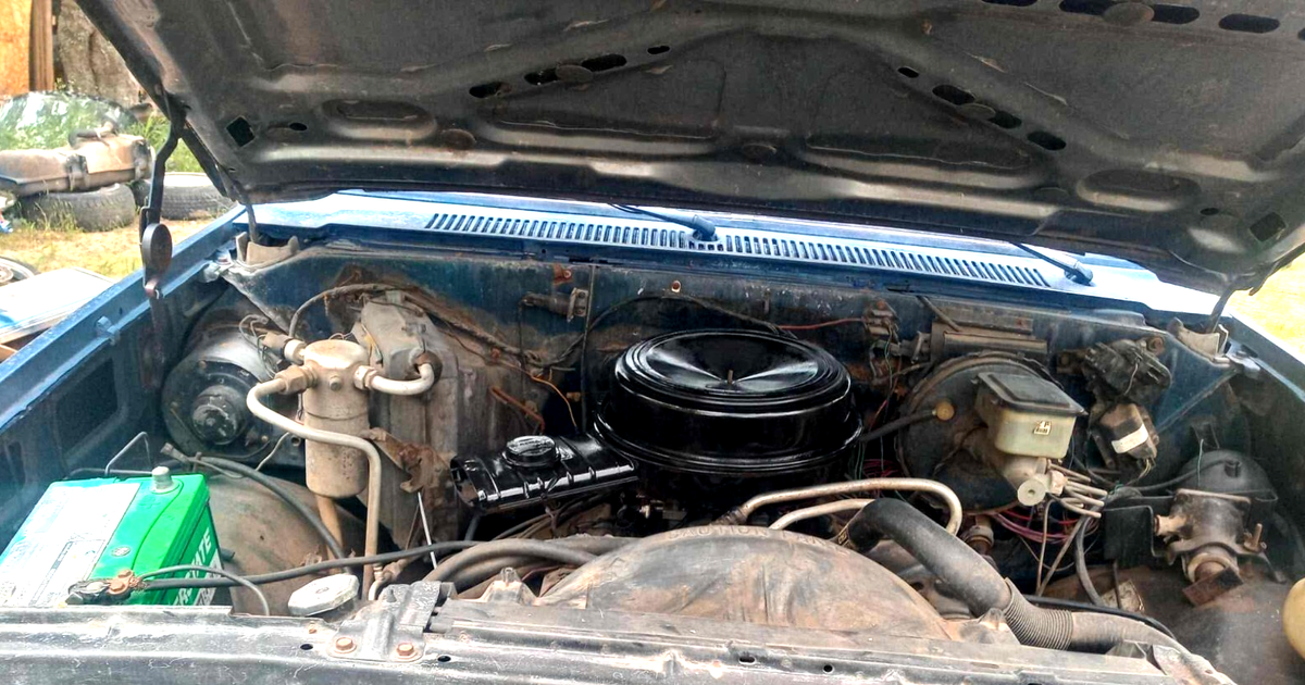 1983 Chevrolet C-10 Silverado "Square Body" Shortbed V8! - photo 10