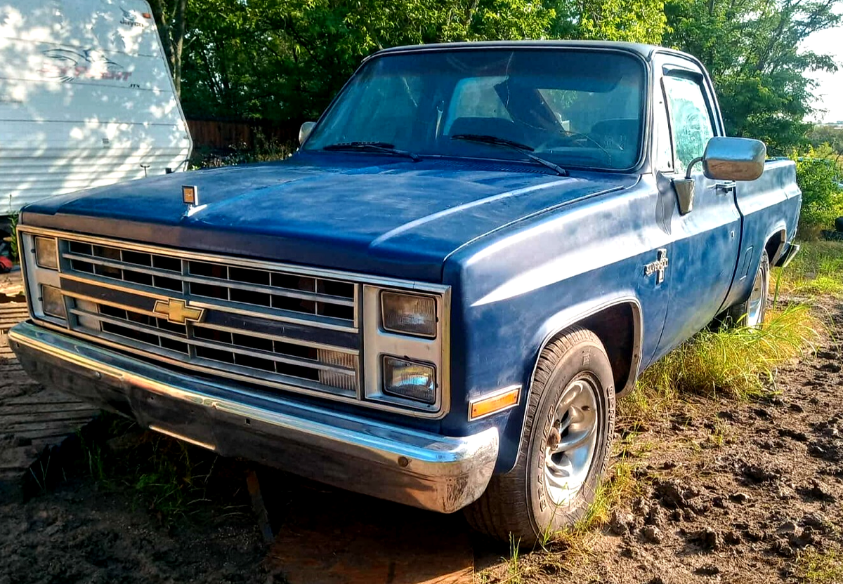 1983 Chevrolet C-10 Silverado "Square Body" Shortbed V8! - photo 11
