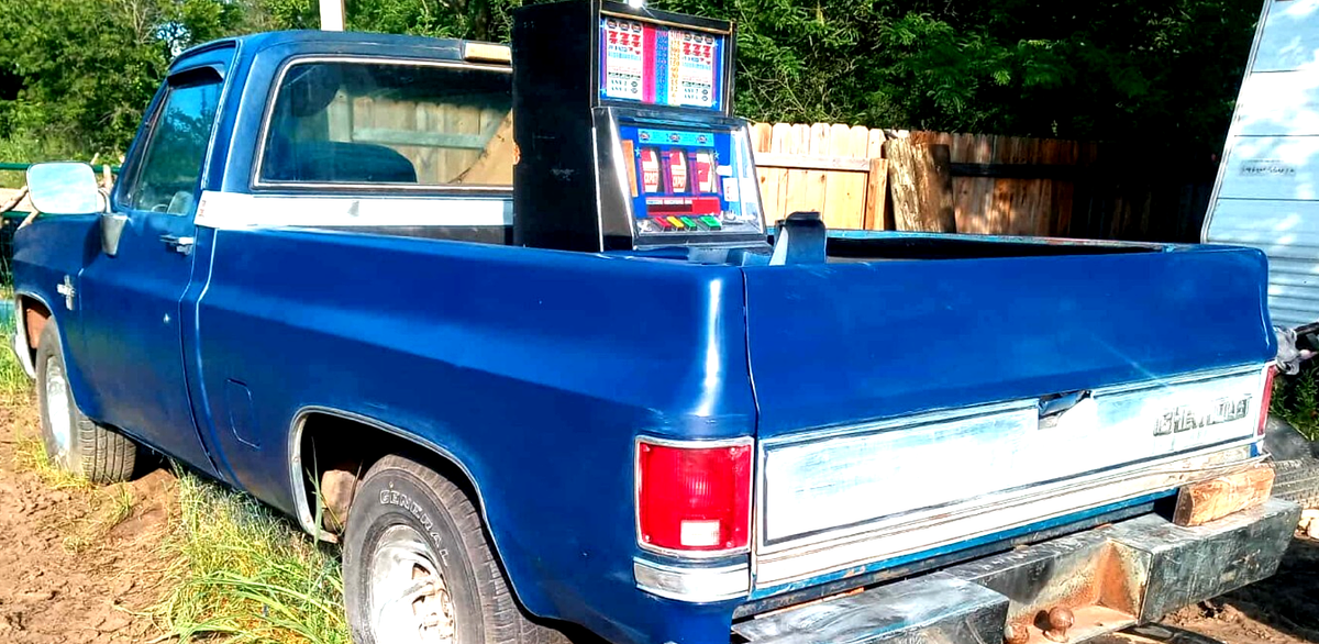 1983 Chevrolet C-10 Silverado "Square Body" Shortbed V8! - photo 4