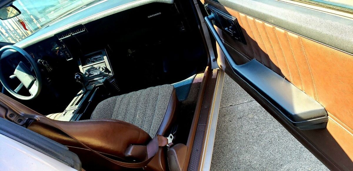 1983 Chevrolet Camaro - photo 6