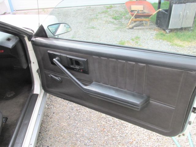 1983 Chevrolet Camaro - photo 13