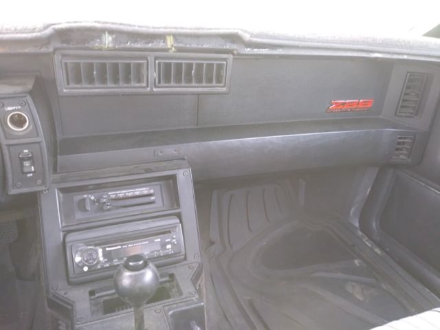 1983 Chevrolet Camaro Z28 - photo 8