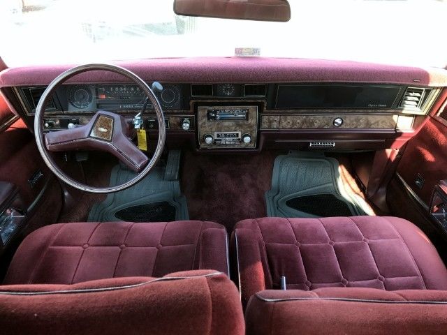 1983 Chevrolet Caprice Classic Sedan 4-Door - photo 10