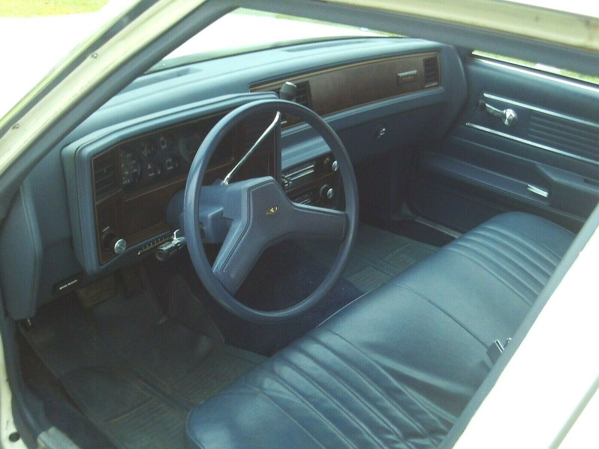 1983 Chevrolet Malibu - photo 9