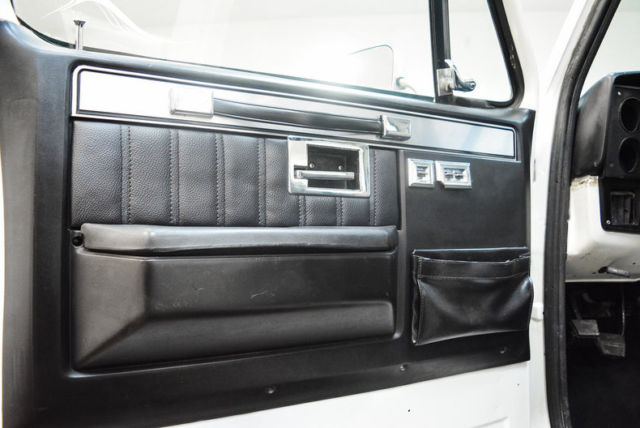 1983 Chevrolet K-30 -- - photo 12