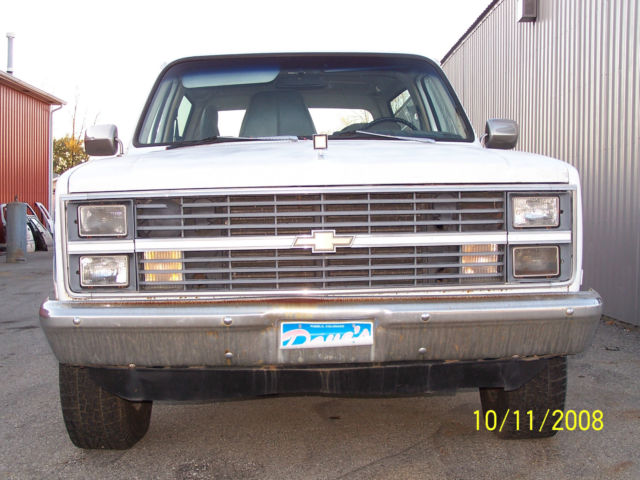 1983 Chevrolet K-5 Blazer Project Truck With Removable Top / Convertible / White 1983 Chevrolet Blazer K5