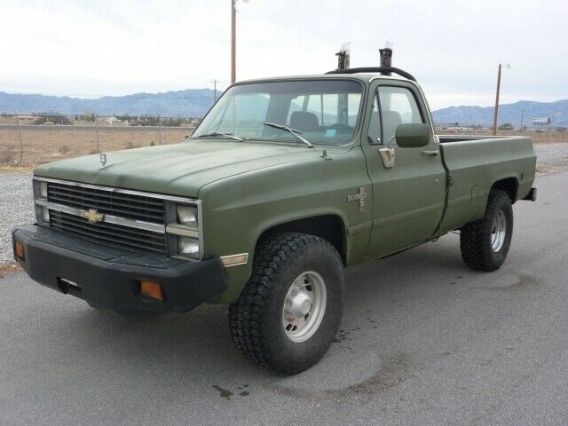1983 CHEVROLET K20 4X4 6.2 DIESEL RUST FREE FACTORY AIR CONDITIONING COOL TRUCK 1983 Chevrolet Silverado 2500