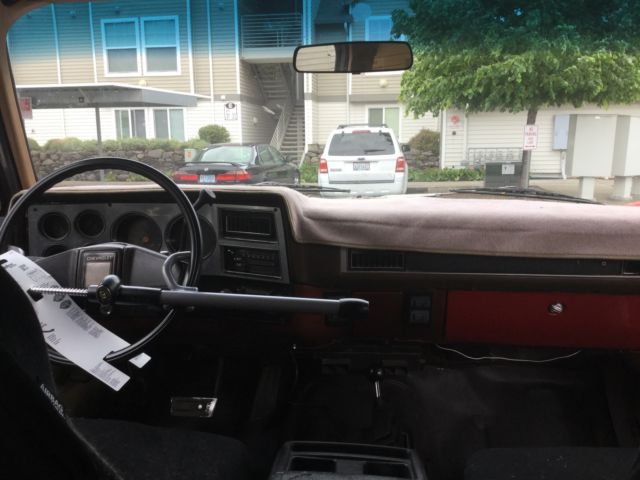 1983 Chevrolet Suburban Silverado - photo 12