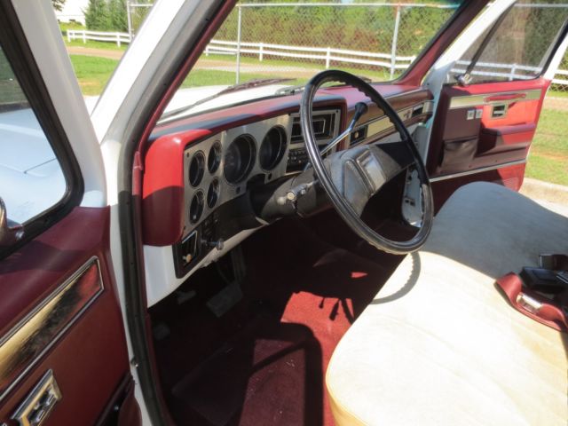 1983 Chevrolet C-10 SILVERADO - photo 11