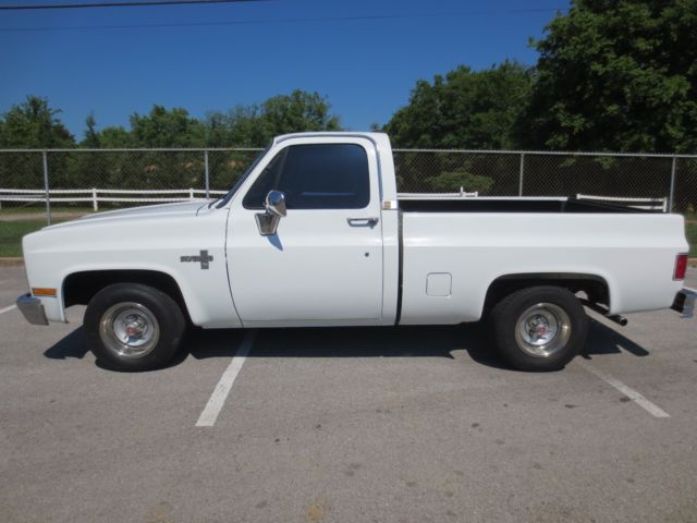 1983 Chevrolet C-10 SILVERADO - photo 2