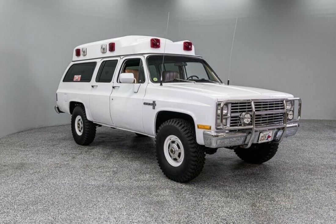 1983 Chevrolet Suburban Ambulance K20 - photo 9