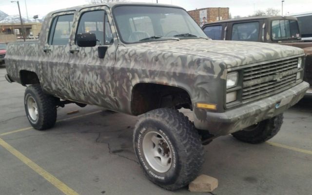 1983 Chevrolet Suburban Standard - photo 2
