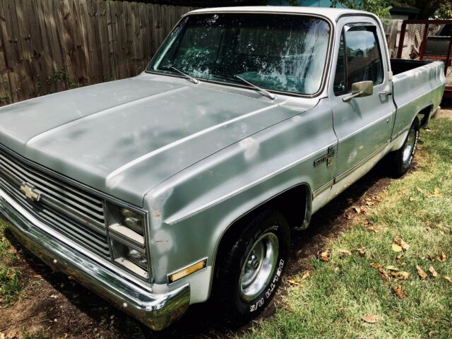 1983 Chevy C-10 Scottsdale Short Wheel-Base 1983 Chevrolet C-10 Two Tone