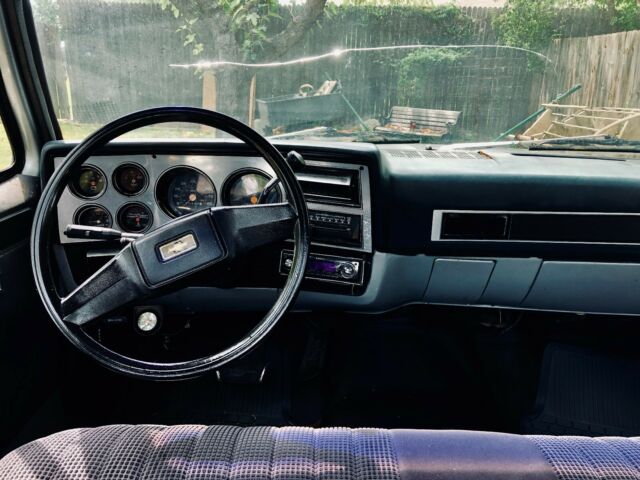1983 Chevrolet C-10 Two Tone - photo 6