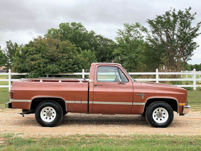 1983 Chevrolet C10 C-10 Short Bed Diesel, Survivor, Every Service Documented - photo 8