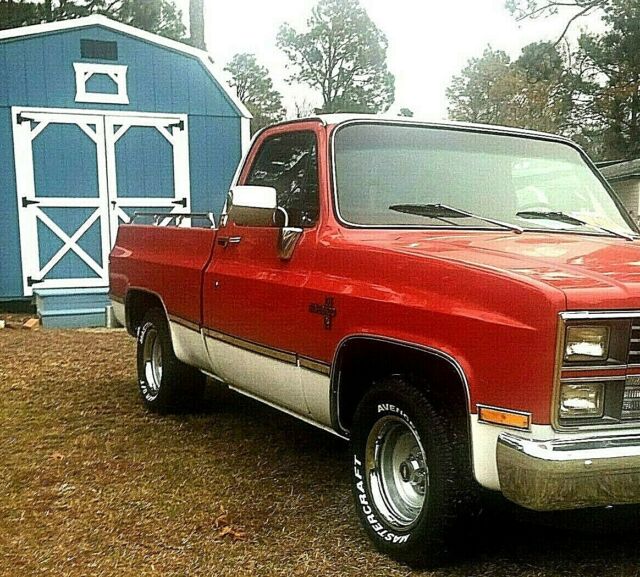 1983 Chevrolet C-10 SILVERADO - photo 2