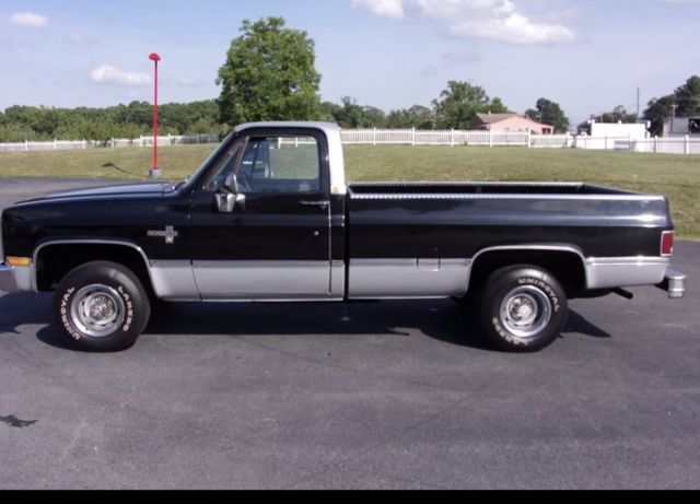 1983 Chevrolet C/K Pickup 1500 K-10 4X4 - photo 2