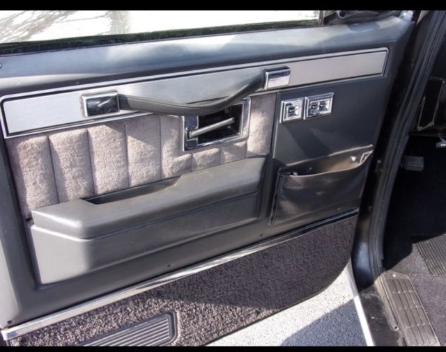 1983 Chevrolet C/K Pickup 1500 K-10 4X4 - photo 8