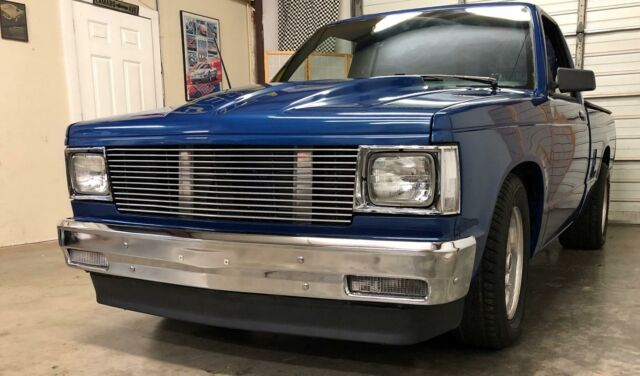 1983 Chevrolet S-10 Custom V8 Conversion Worldwide Shipping