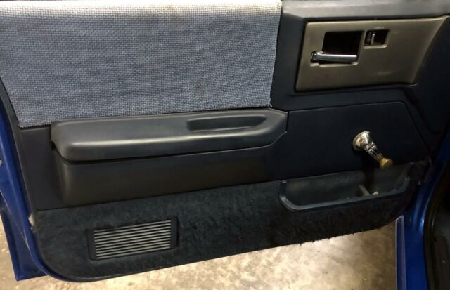 1983 Chevrolet S-10 Custom V8 Conversion Worldwide Shipping - photo 9