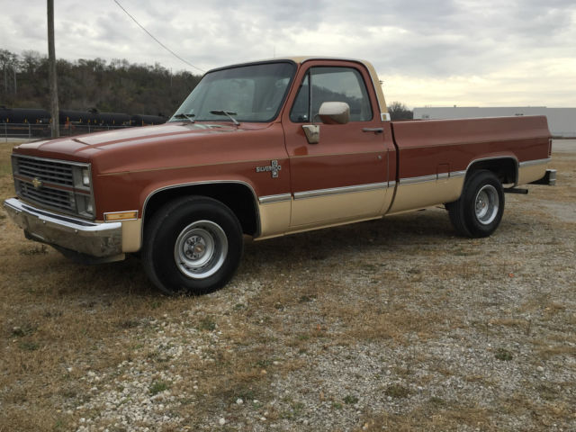 1983 Chevrolet C-10 Silverado - photo 2