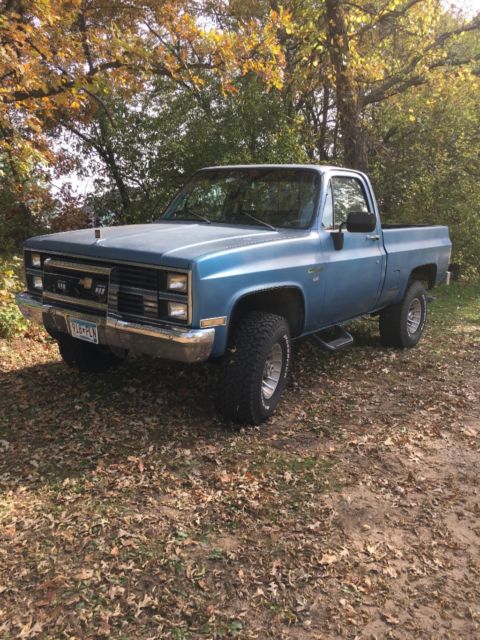 1983 Chevy Silverado short box 4 x 4 1983 Chevrolet C/K Pickup 1500 Silverado